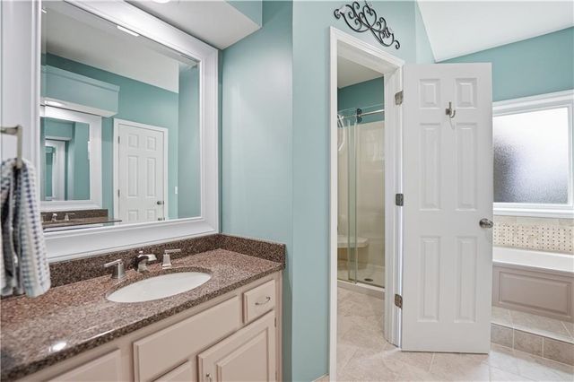 14220 S Brougham Drive, Olathe, KS 66062