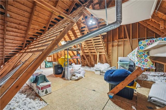 14220 S Brougham Drive, Olathe, KS 66062