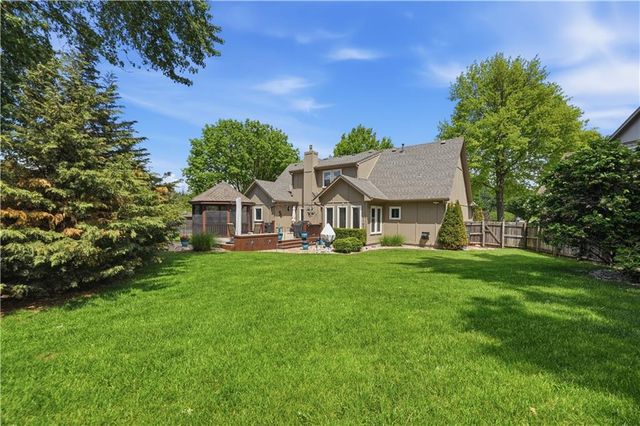 14220 S Brougham Drive, Olathe, KS 66062