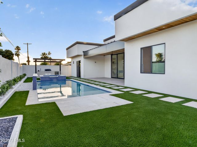 8331 E Mariposa Drive, Scottsdale, AZ 85251