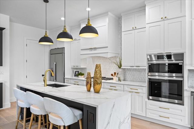 3601 W PLATT STREET, Tampa, FL 33609