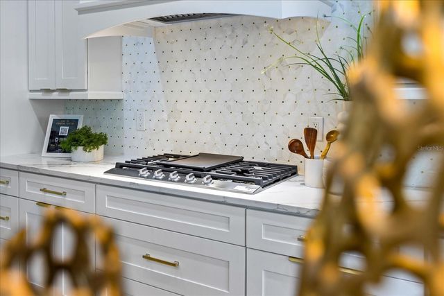 3601 W PLATT STREET, Tampa, FL 33609