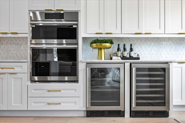 3601 W PLATT STREET, Tampa, FL 33609