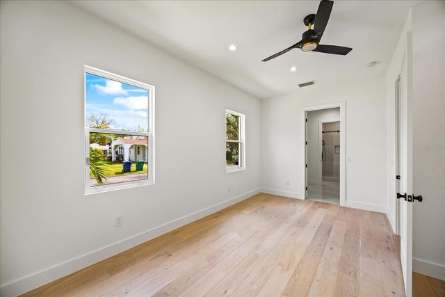 3601 W PLATT STREET, Tampa, FL 33609