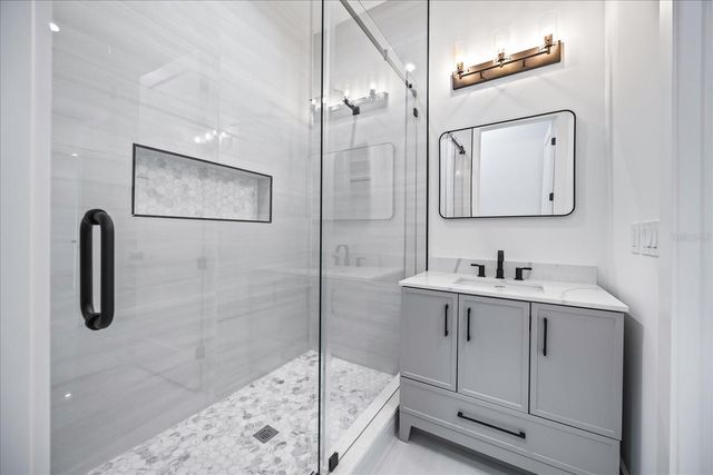 3601 W PLATT STREET, Tampa, FL 33609