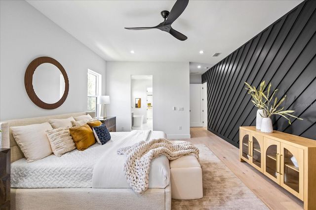 3601 W PLATT STREET, Tampa, FL 33609