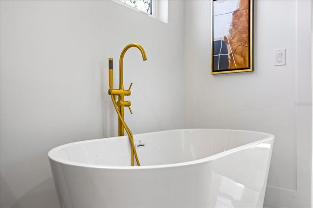 3601 W PLATT STREET, Tampa, FL 33609