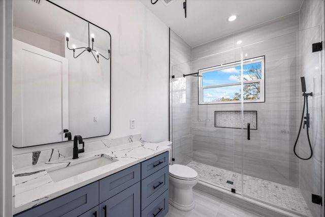 3601 W PLATT STREET, Tampa, FL 33609