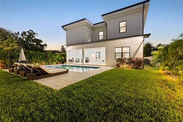 3601 W PLATT STREET, Tampa, FL 33609