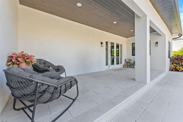 3601 W PLATT STREET, Tampa, FL 33609