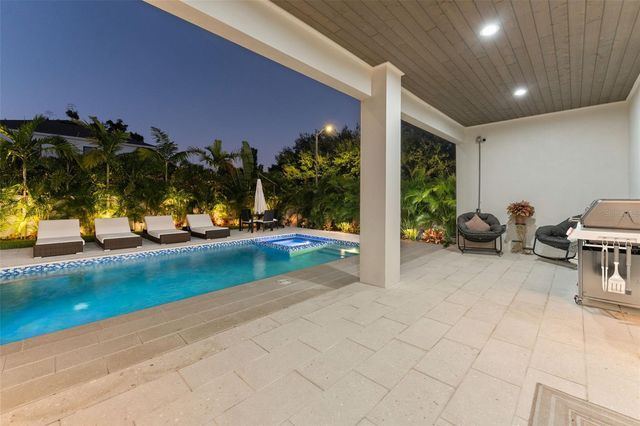 3601 W PLATT STREET, Tampa, FL 33609