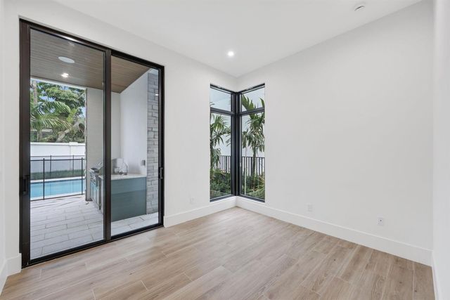 16702 Mosaic Place, Delray Beach, FL 33446