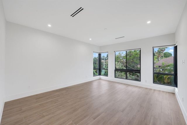 16702 Mosaic Place, Delray Beach, FL 33446