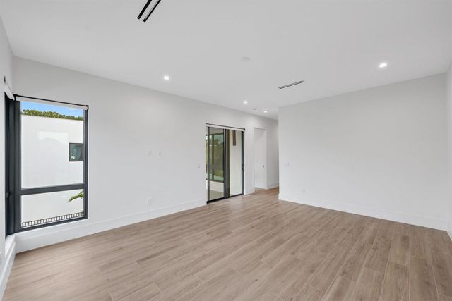 16702 Mosaic Place, Delray Beach, FL 33446