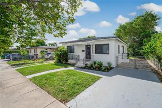 5250 NW 4th St, Miami, FL 33126