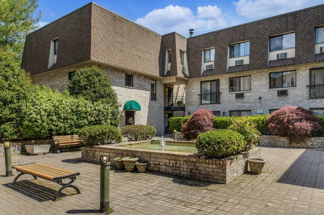 24 Carhart Avenue 217, White Plains, NY 10605