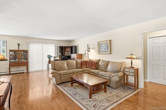 24 Carhart Avenue 217, White Plains, NY 10605