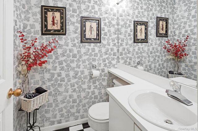 24 Carhart Avenue 217, White Plains, NY 10605