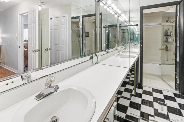 24 Carhart Avenue 217, White Plains, NY 10605