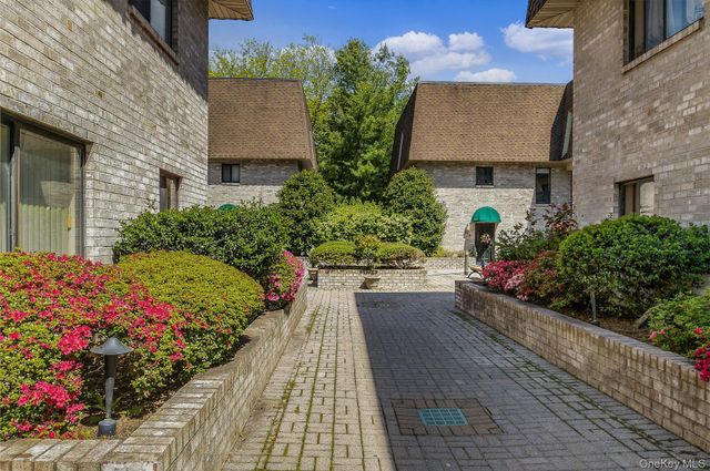 24 Carhart Avenue 217, White Plains, NY 10605