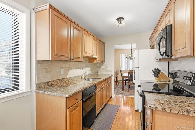 24 Carhart Avenue 217, White Plains, NY 10605