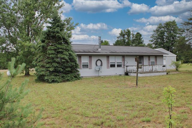 2925 E Cranberry Lake Road, Harrison, MI 48625