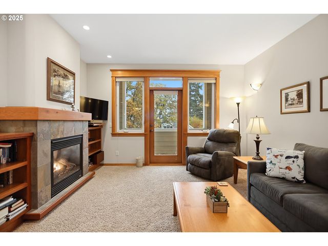 1807 Columbia St, Hood River, OR 97031