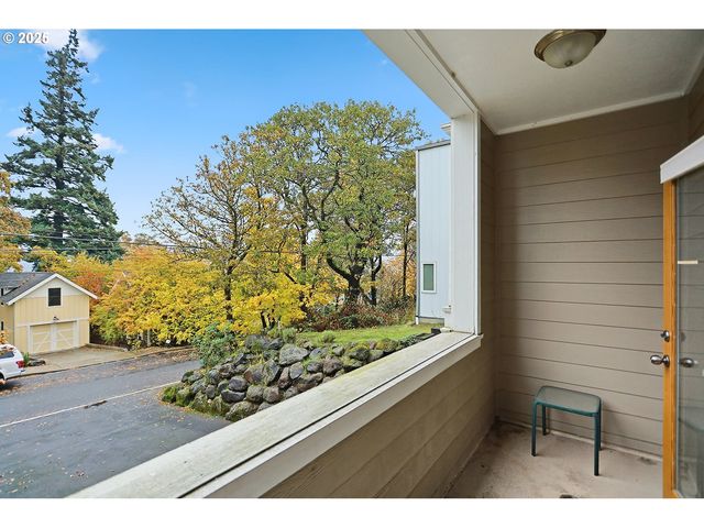 1807 Columbia St, Hood River, OR 97031