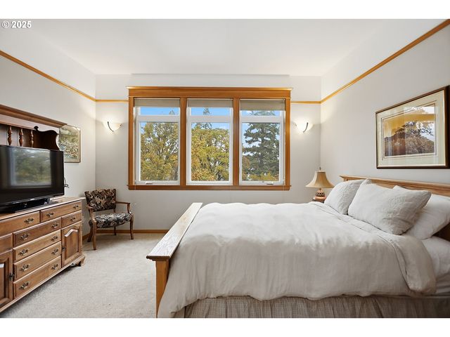 1807 Columbia St, Hood River, OR 97031