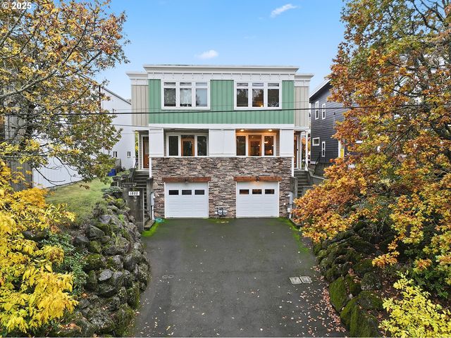 1807 Columbia St, Hood River, OR 97031