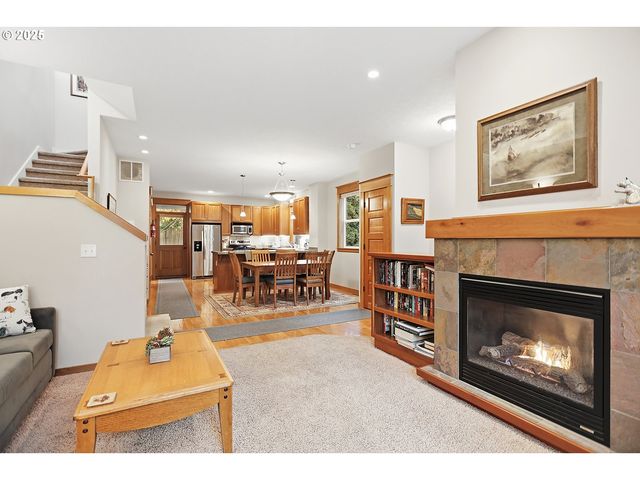 1807 Columbia St, Hood River, OR 97031