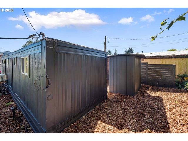 93685 MCKENNA Ln, Coos Bay, OR 97420