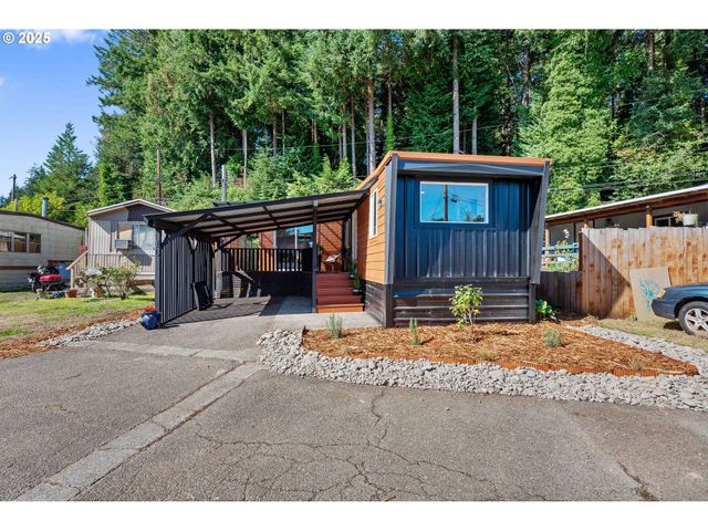 93685 MCKENNA Ln, Coos Bay, OR 97420