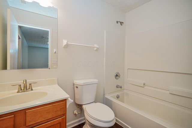 5388 Englecrest Drive, Canal Winchester, OH 43110