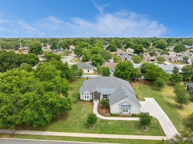 221 TWO LAKES LANE, Eustis, FL 32726