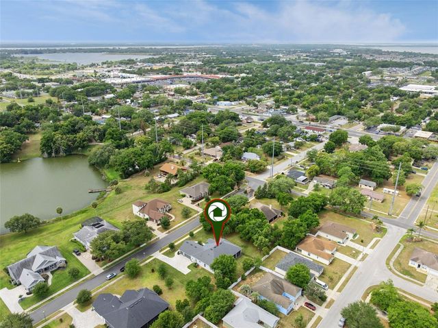 221 TWO LAKES LANE, Eustis, FL 32726