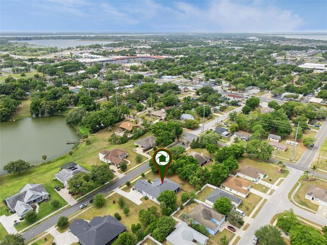 221 TWO LAKES LANE, Eustis, FL 32726