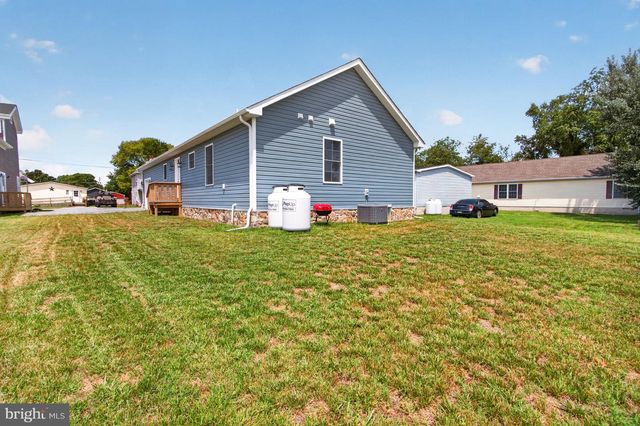 46 BROAD ST, Greenwood, DE 19950