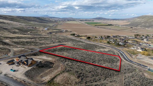 72810 Homestead Rd, Kennewick, WA 99338