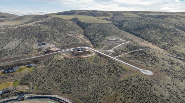 72810 Homestead Rd, Kennewick, WA 99338