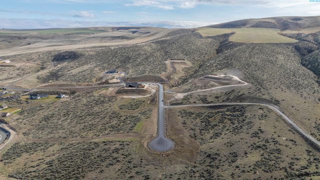 72810 Homestead Rd, Kennewick, WA 99338