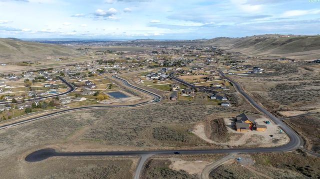 72810 Homestead Rd, Kennewick, WA 99338