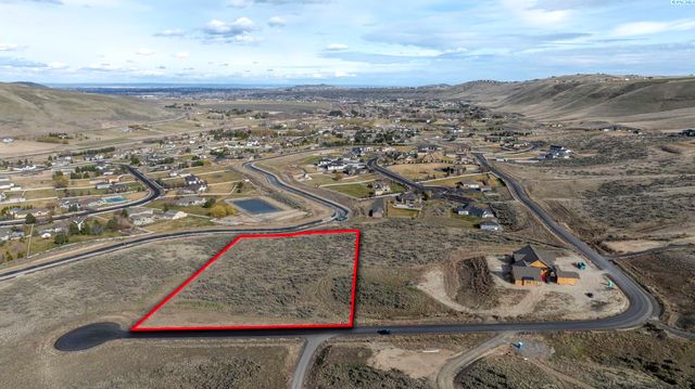 72810 Homestead Rd, Kennewick, WA 99338