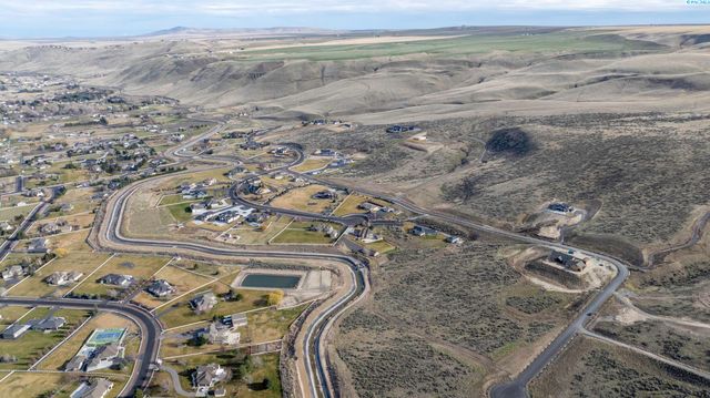 72810 Homestead Rd, Kennewick, WA 99338