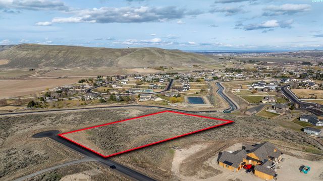 72810 Homestead Rd, Kennewick, WA 99338