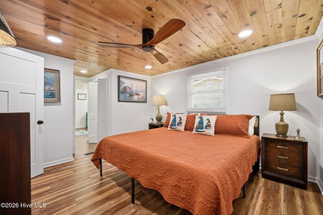 32 & 35 S Teachs Point Road, Bath, NC 27808