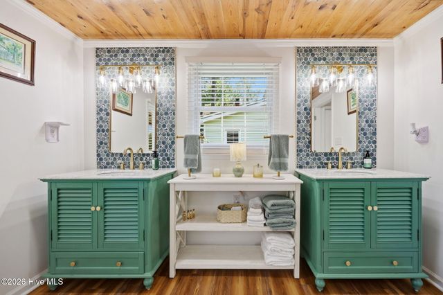 32 & 35 S Teachs Point Road, Bath, NC 27808