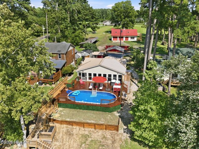 32 & 35 S Teachs Point Road, Bath, NC 27808