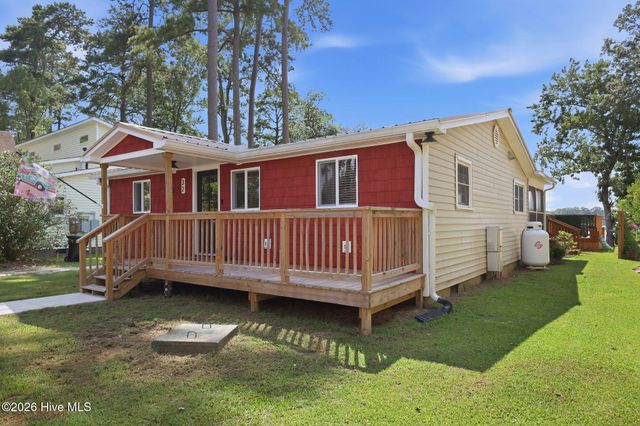 32 & 35 S Teachs Point Road, Bath, NC 27808