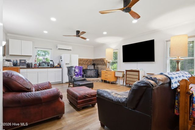 32 & 35 S Teachs Point Road, Bath, NC 27808
